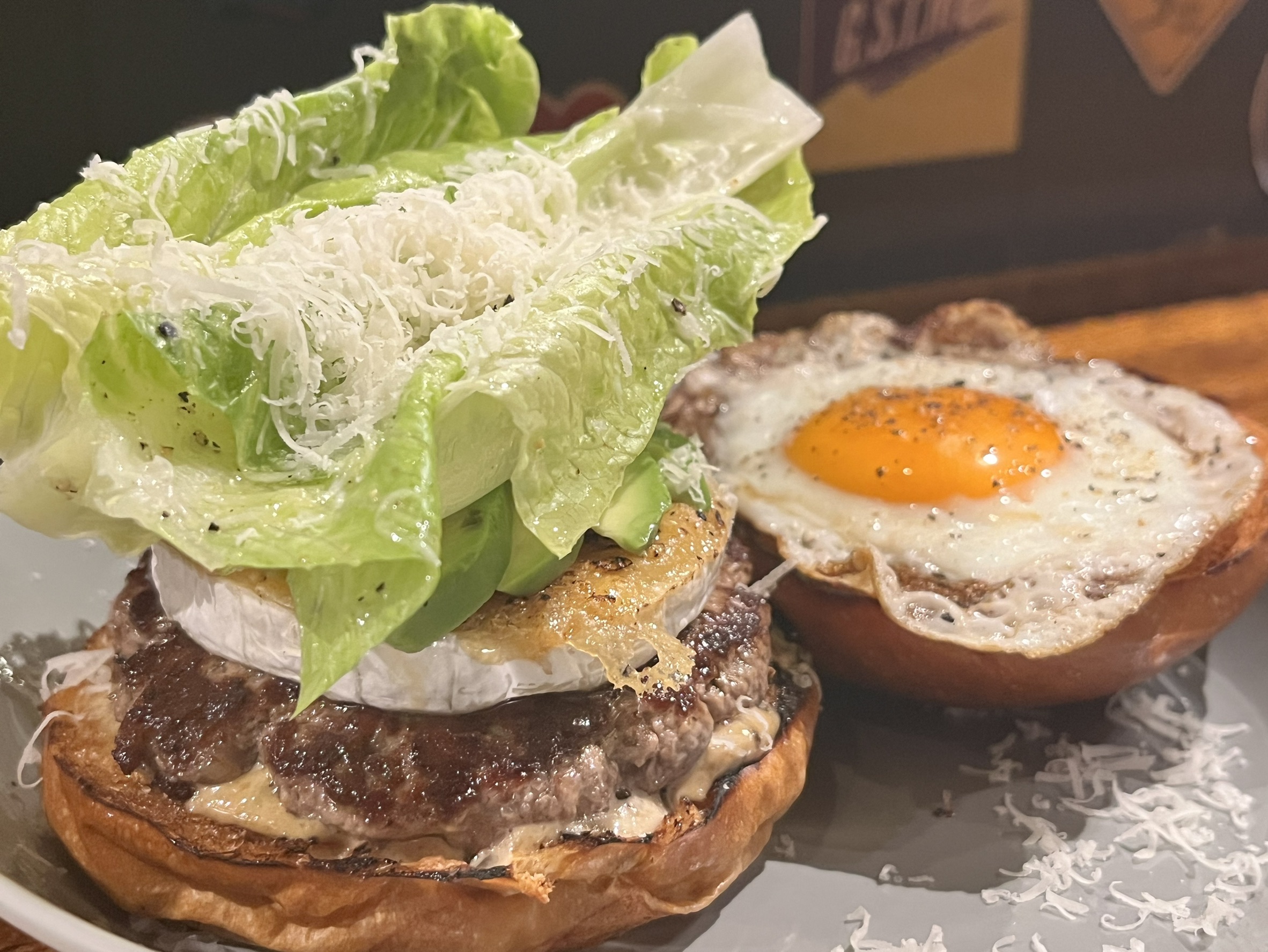 SPECIAL BURGER